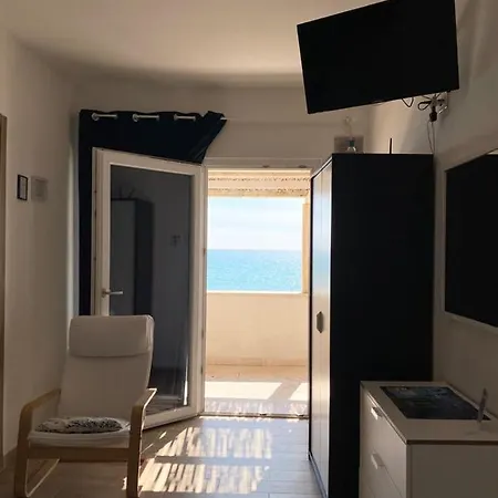 Il Paradiso Sul Mare 3* アンツィオ