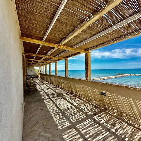 Il Paradiso Sul Mare Pensionat 3*