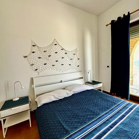 Il Paradiso Sul Mare ゲストハウス アンツィオ