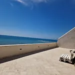 Il Paradiso Sul Mare 게스트하우스 안치오