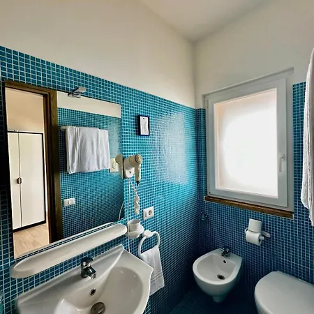 Il Paradiso Sul Mare 3* 安齐奥